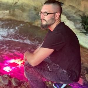 Meet your Posher, Christopher